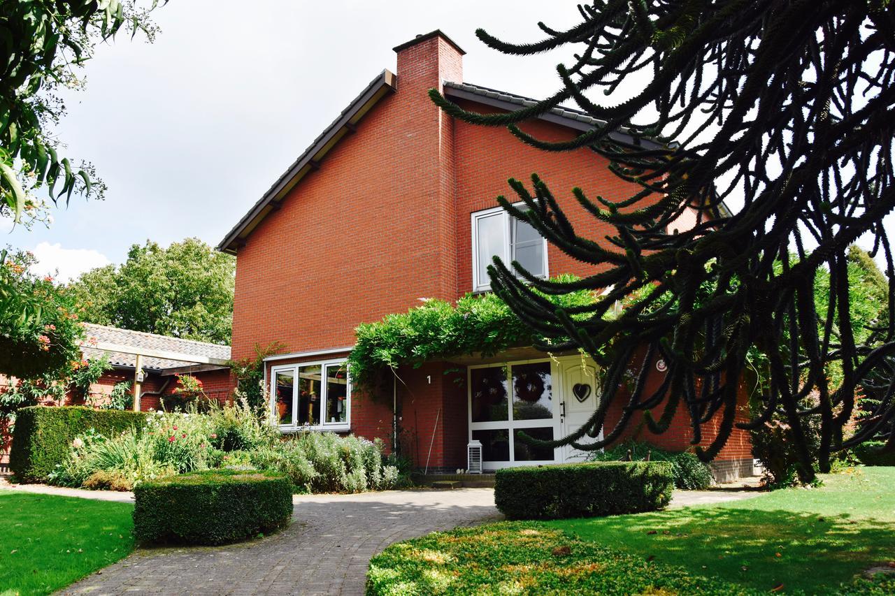 De Hagendoorn Bed & Breakfast Moorveld Dış mekan fotoğraf